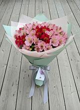 Букет цветов из:  Альстромерии в Восточной