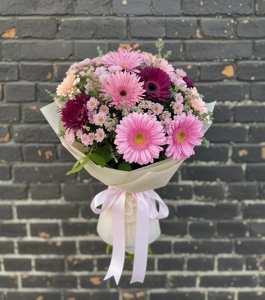 Букет цветов из: Герберы и Хризантемы в Восточной