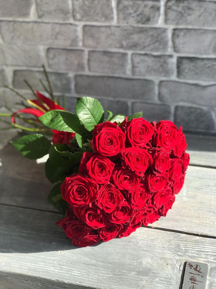 Букет Красные розы Фридом в Восточной