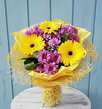 Букет цветов из:  Хризантемы и Герберы #REPLACE_PRED# Восточной