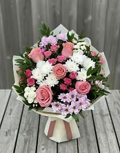 Букет цветов из:  Альстромерии, Гвоздики, Розы и Хризантемы в Восточной