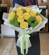 Букет цветов из:  Хризантемы и Розы в Восточной