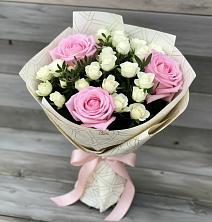 Букет цветов из:  Розы в Восточной