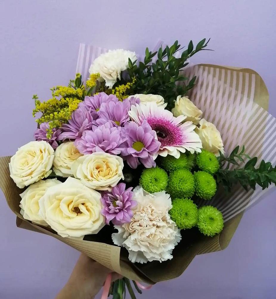 Букет цветов из: Хризантемы, Розы, Гвоздики и Герберы в Восточной