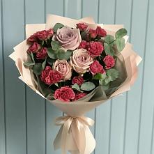 Букет цветов из:  Гвоздики и Розы в Восточной