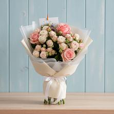 Букет цветов из:  Розы в Восточной